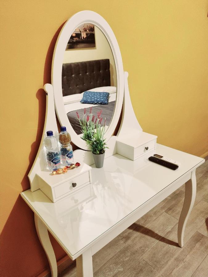 Rose Guest house *